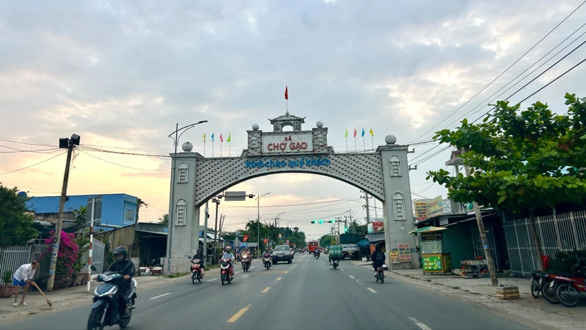 cho-gao-quoc-lo-50-dong-thap-cao-toc.jpg