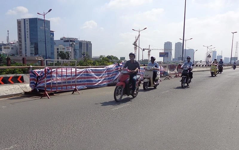 sửa cầu hư