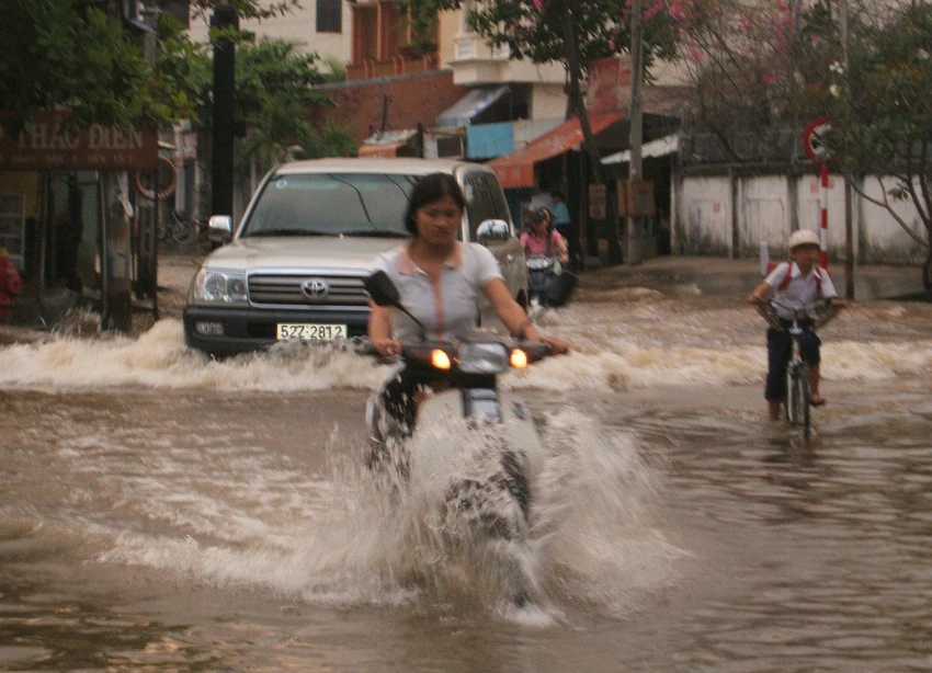 Nâng đường làm sao không gây ngập nhà dân? ảnh 6 Nâng đường làm sao không gây ngập nhà dân? ảnh 6
