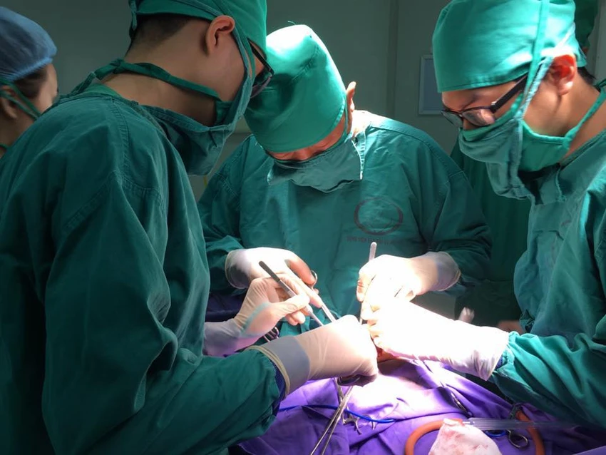 Phẫu thuật cho bệnh nhi không có mông và lỗ hậu môn ảnh 1 Phẫu thuật cho bệnh nhi không có mông và lỗ hậu môn ảnh 1