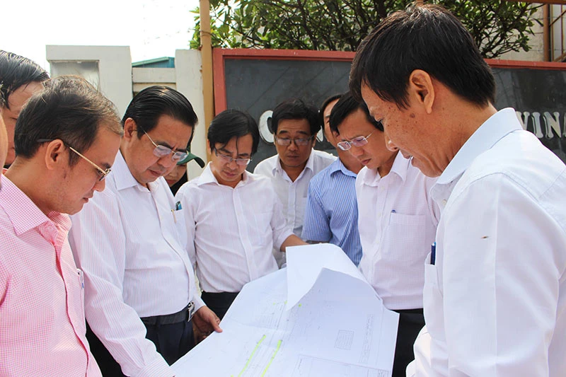 'Đường còn nguyên xi, mỗi năm bỏ 100 triệu làm gì?' ảnh 4 'Đường còn nguyên xi, mỗi năm bỏ 100 triệu làm gì?' ảnh 4