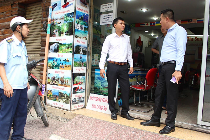 Phường Phạm Ngũ Lão dỡ bậc thềm trụ sở bảo vệ dân phố ảnh 4