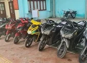 CSGT TP.HCM ‘ém quân’ vây bắt nhóm đua xe ở phà Cát Lái
