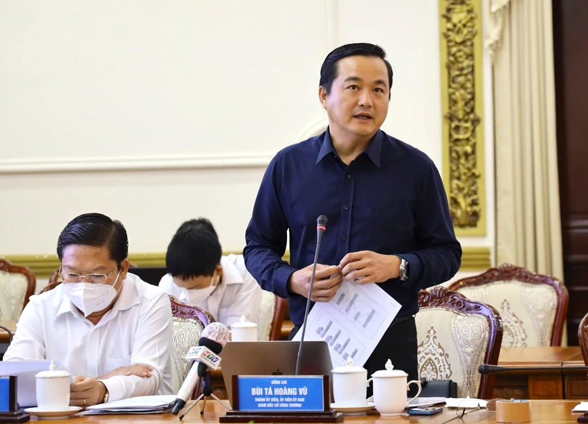 Ông Bùi Tá Hoàng Vũ, Giám đốc Sở Công Thương phát biểu tại buổi họp. Ảnh: TTBC