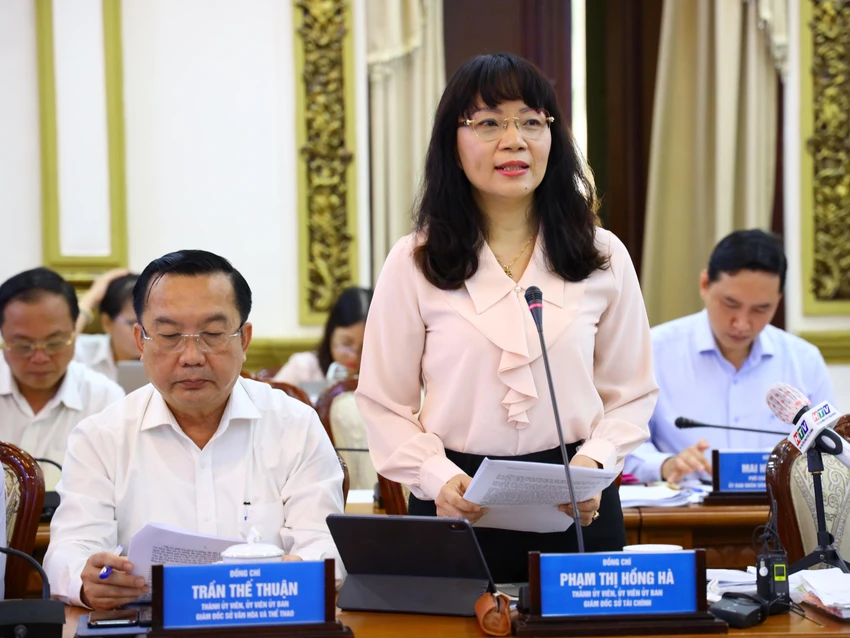 Bà Phạm Thị Hồng Hà, Giám đốc Sở Tài chính TP.HCM phát biểu tại buổi họp. Ảnh: TTBC