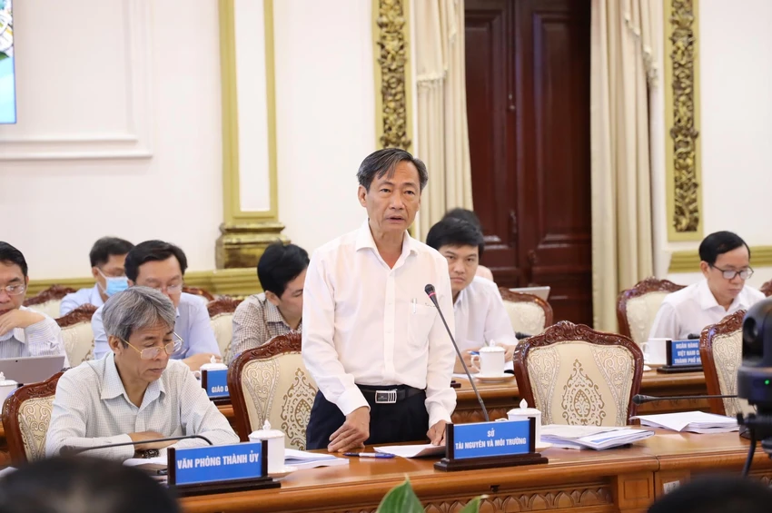 Phó Giám đốc Sở TN&MT TP.HCM Võ Trung Trực phát biểu tại hội nghị. Ảnh: TTBC Phó Giám đốc Sở TN&MT TP.HCM Võ Trung Trực phát biểu tại hội nghị. Ảnh: TTBC