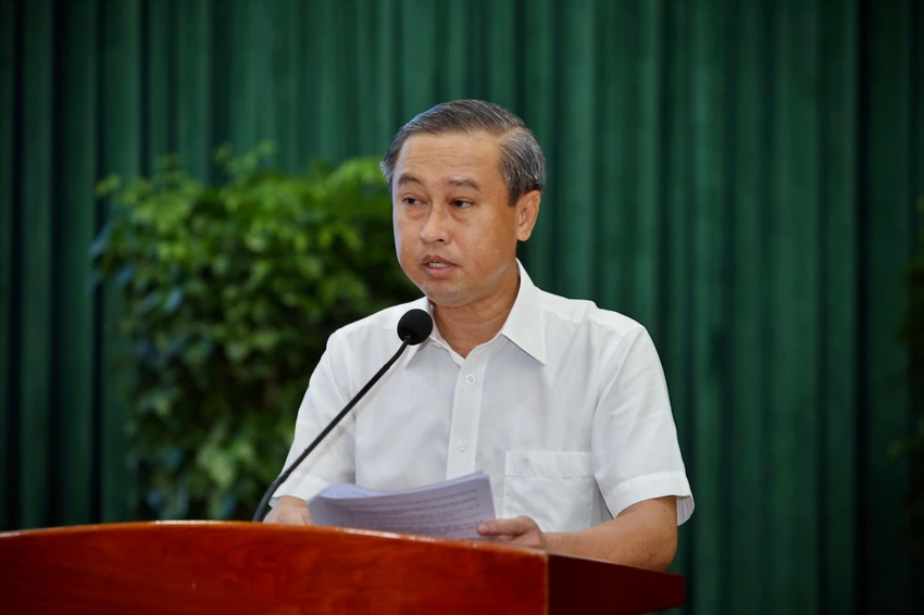 Ông Huỳnh Thanh Nhân, Giám đốc Sở Nội vụ TP.HCM, phát biểu tại hội nghị. Ảnh: NGUYỆT NHI Ông Huỳnh Thanh Nhân, Giám đốc Sở Nội vụ TP.HCM, phát biểu tại hội nghị. Ảnh: NGUYỆT NHI