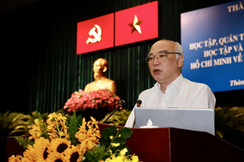 Ông Phan Nguyễn Như Khuê, Trưởng ban Tuyên giáo Thành uỷ TP.HCM phát biểu tại hội nghị. Ảnh: HÀ THƯ