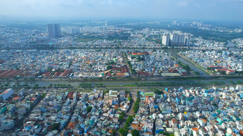 Nhập hộ khẩu TP.HCM cần diện tích ở bình quân 8m2/ người. Ảnh: NGUYỄN TIẾN Nhập hộ khẩu TP.HCM cần diện tích ở bình quân 8m2/ người. Ảnh: NGUYỄN TIẾN