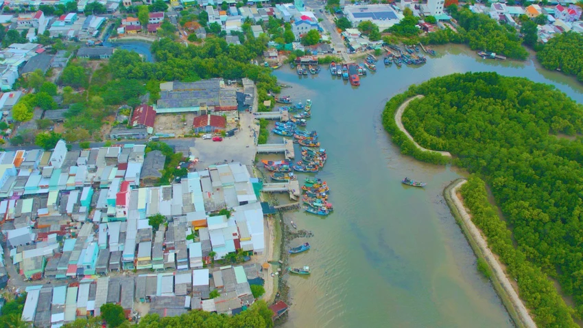 Huyện Cần Giờ đang xây dựng đề án lên quận hoặc TP. Ảnh: NGUYỄN TIẾN Huyện Cần Giờ đang xây dựng đề án lên quận hoặc TP. Ảnh: NGUYỄN TIẾN