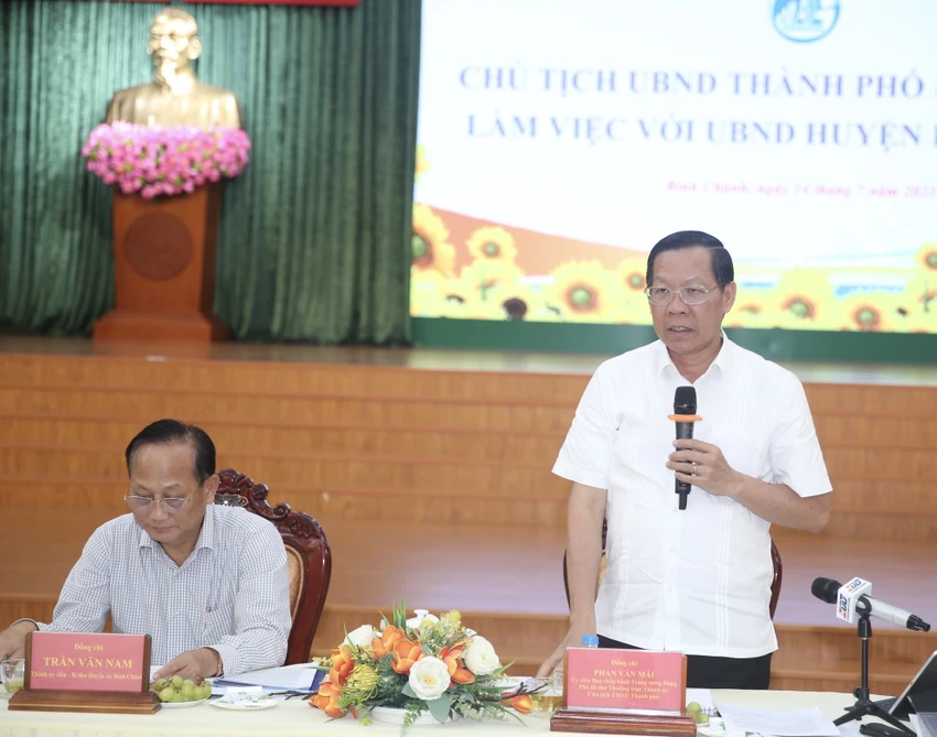 Chủ tịch UBND TP.HCM Phan Văn Mãi phát biểu chỉ đạo. Ảnh: HÀ THƯ Chủ tịch UBND TP.HCM Phan Văn Mãi phát biểu chỉ đạo. Ảnh: HÀ THƯ