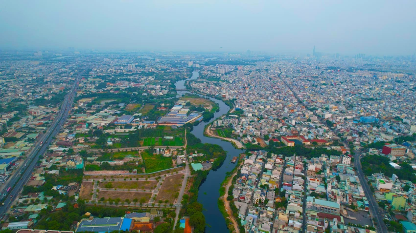Quận Gò Vấp phấn đấu bàn giao mặt bằng dự án kênh Tham Lương – Bến Cát – rạch Nước Lên trước tháng 12-2023. Ảnh: NGUYỄN TIẾN Quận Gò Vấp phấn đấu bàn giao mặt bằng dự án kênh Tham Lương – Bến Cát – rạch Nước Lên trước tháng 12-2023. Ảnh: NGUYỄN TIẾN