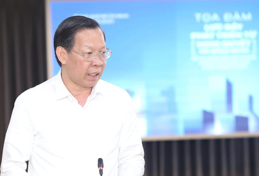 Chủ tịch UBND TP.HCM Phan Văn Mãi phát biểu tại tọa đàm. Ảnh: HÀ THƯ Chủ tịch UBND TP.HCM Phan Văn Mãi phát biểu tại tọa đàm. Ảnh: HÀ THƯ
