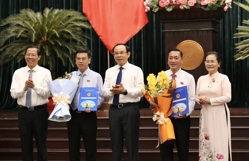 Phê chuẩn kết quả bầu 2 Phó Chủ tịch tại TP.HCM-phe-chuan-ket-qua-bau-2-pho-chu-tich-tp.hcm