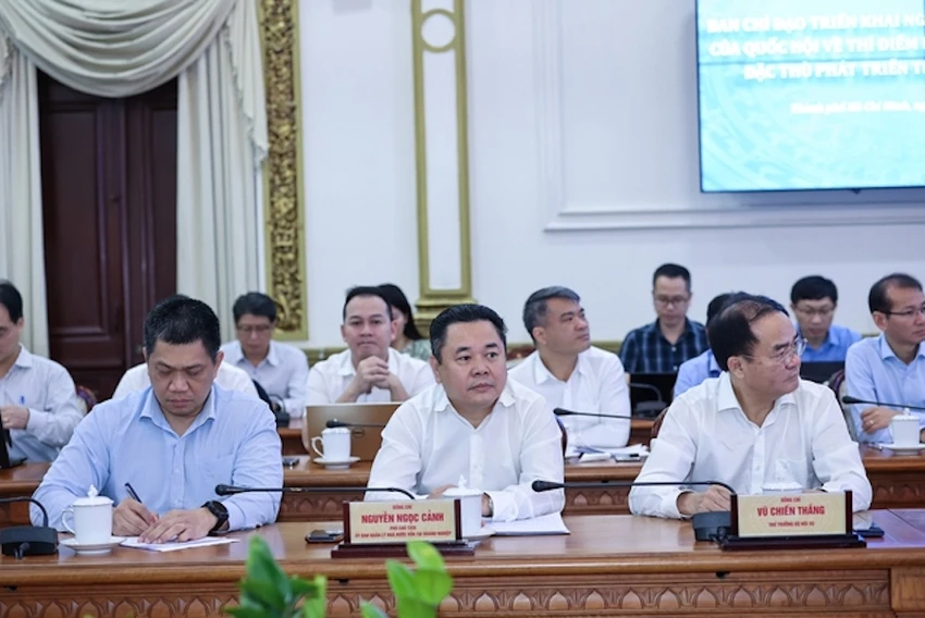 Thủ tướng: 'Phân cấp hết cho TP.HCM đi, bộ, ngành cứ ôm vào làm gì?'-phan-cap-tp.hcm