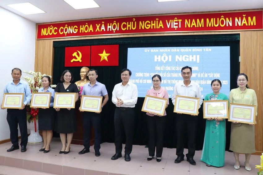 quan-binh-tan-cchc-2.jpg