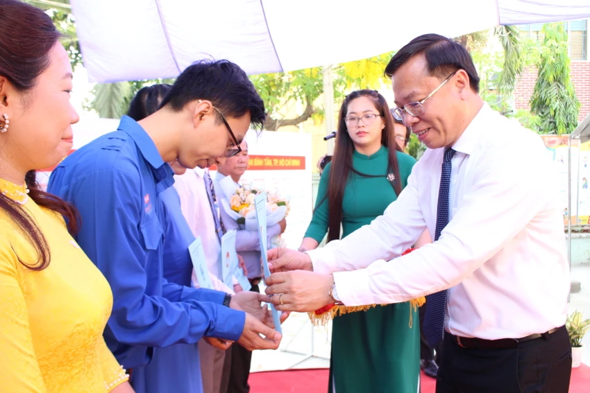 phuong-binh-hung-hoa-a-3.JPG