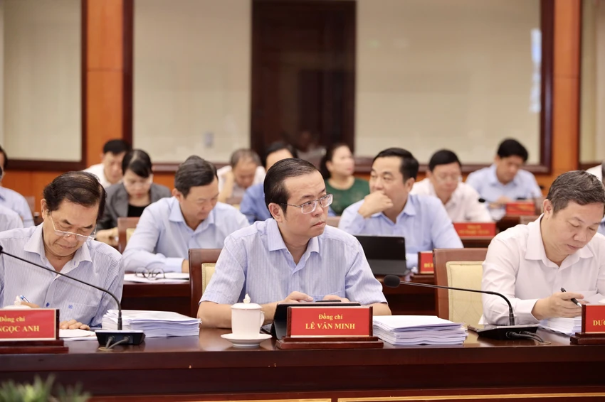 chu-tich-phan-van-mai-3.jpg