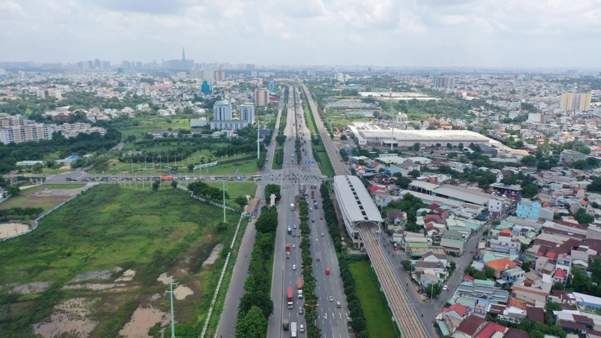 TP.HCM: Người có đất thu hồi được hỗ trợ đi làm việc ở nước ngoài-nguoi-co-dat-thu-hoi.JPG