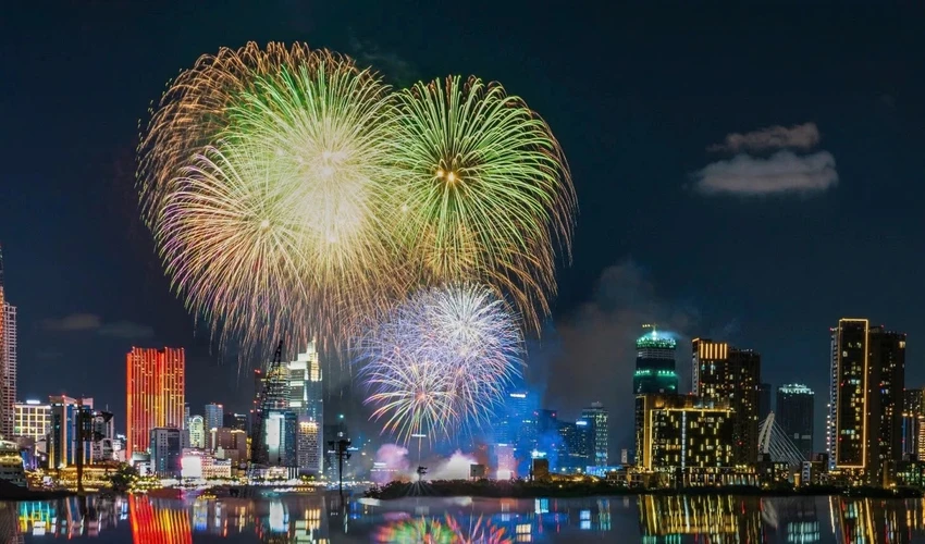 Đón năm mới 2025, TP.HCM muốn bắn pháo hoa tại 3 điểm-ban-phao-hoa.jpg