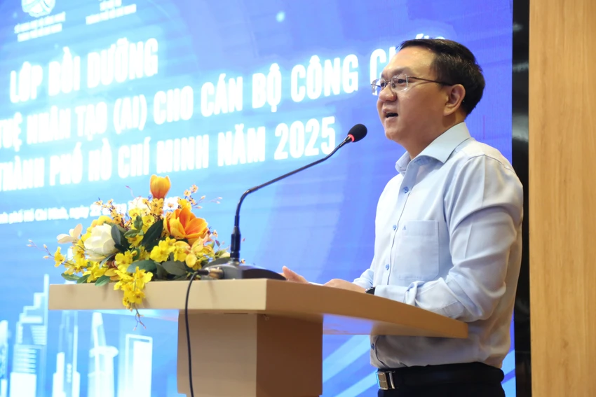 TP.HCM mở lớp bồi dưỡng AI cho cán bộ, công chức thích nghi với bối cảnh mới-lop-boi-duong-ai-1.JPG