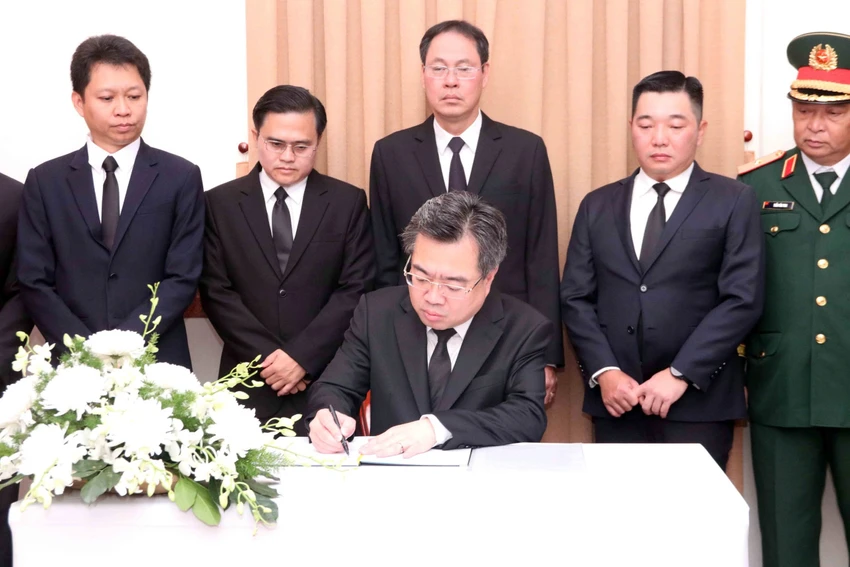 TP.HCM thông báo treo cờ rủ trong Quốc tang nguyên Chủ tịch nước Lào-nguyen-chu-tich-nuoc-lao-2.jpg