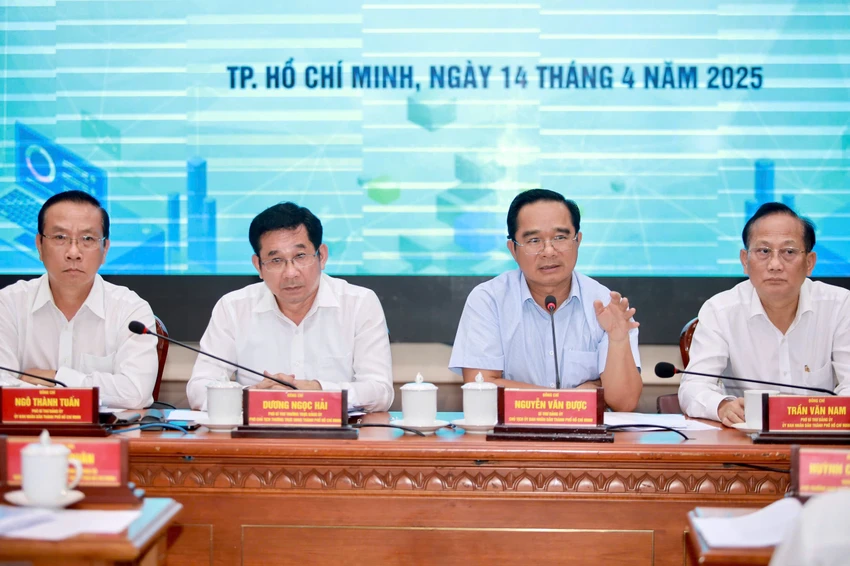 chinh-sach-ho-tro-can-bo-doi-du-2.jpg