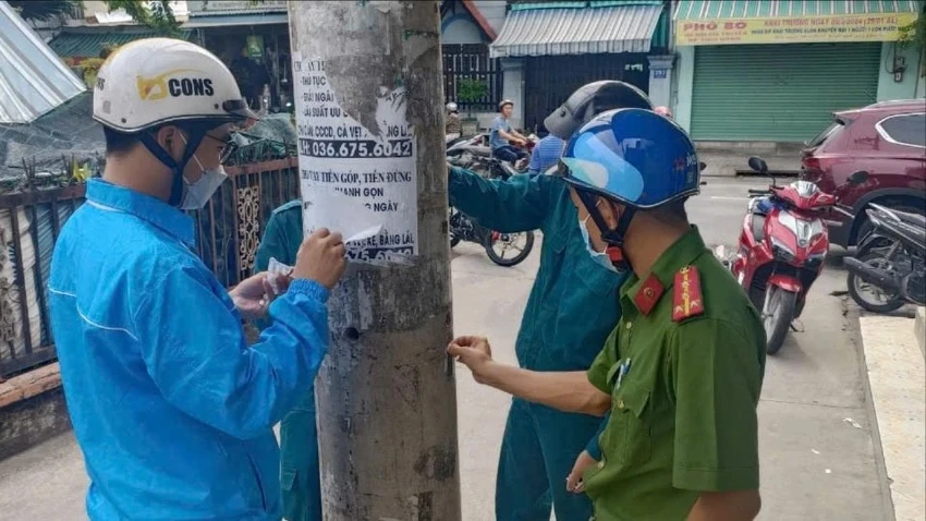 TP.HCM ra quân bóc xóa quảng cáo, ngăn chặn tín dụng đen tại 273 địa bàn xã-boc-xoa-quang-cao.jpg