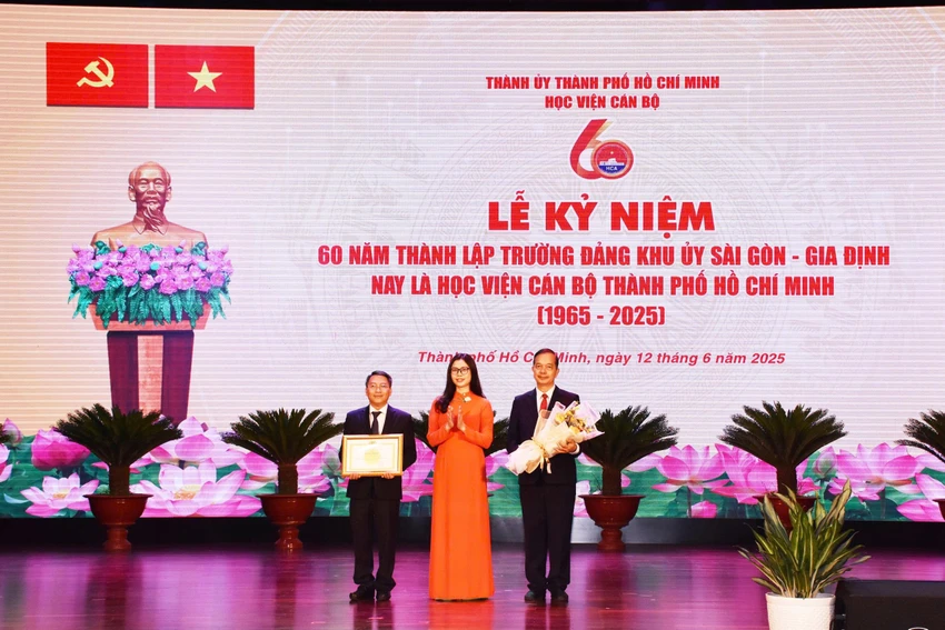 pho-bi-thu-thuong-truc-nguyen-thanh-nghi-2.jpg