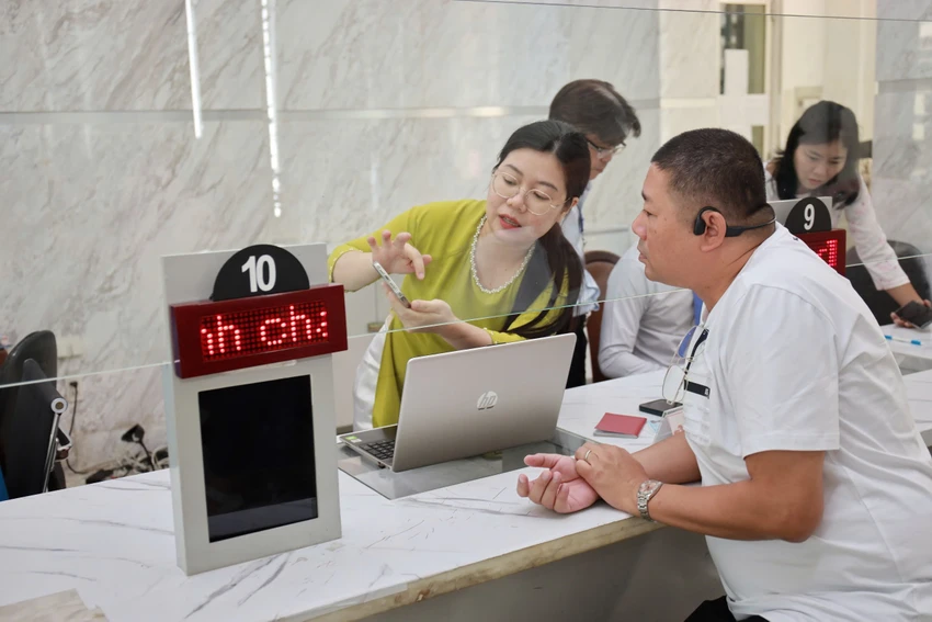 TP.HCM thu phí 0 đồng với 5 loại lệ phí khi làm thủ tục hành chính qua dịch vụ công trực tuyến-dich-vu-cong-truc-tuyen.jpg