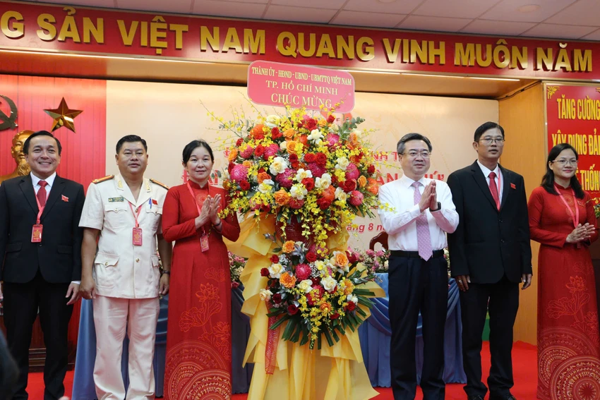 phuong-binh-tan-3.jpg