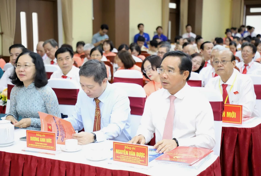 chu-tich-nguyen-van-duoc-phuong-tan-dinh-2.jpg