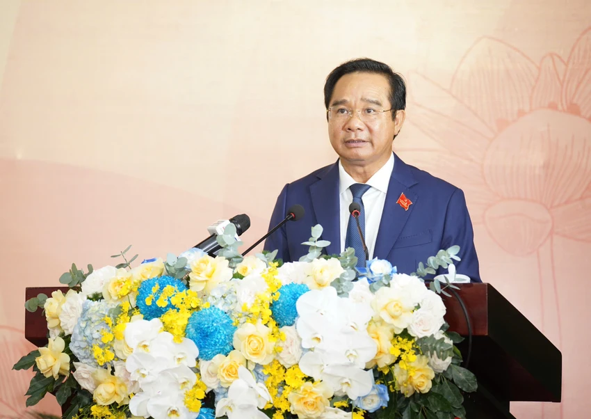UBND TP.HCM phân công công tác với Chủ tịch và các Phó Chủ tịch