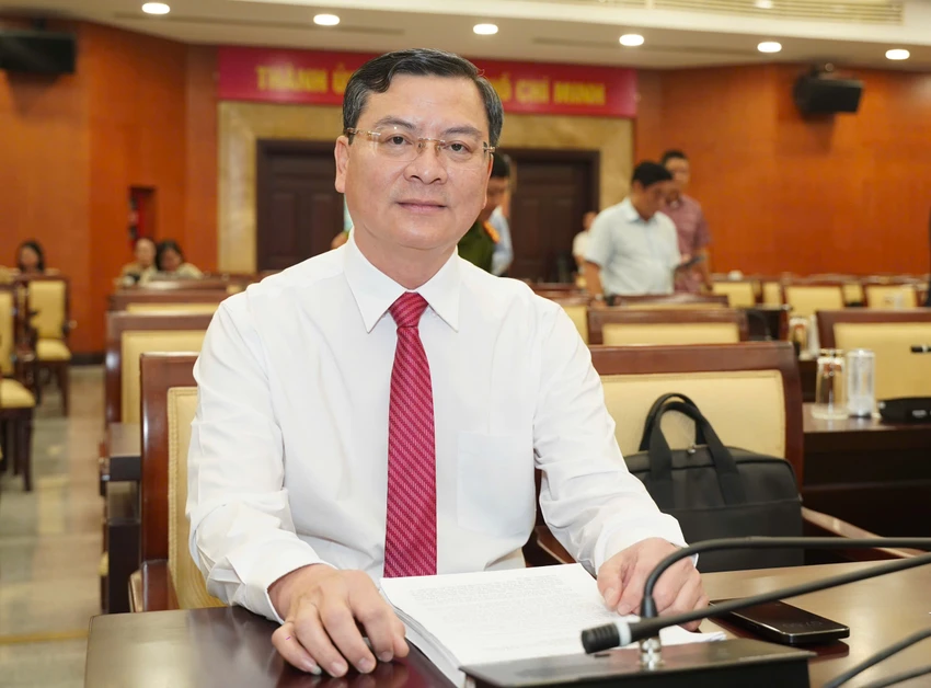 pho-chu-tich-ubnd-tp.hcm-2.jpg