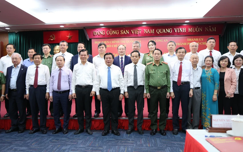 bi-thu-tran-luu-quang-3.JPG