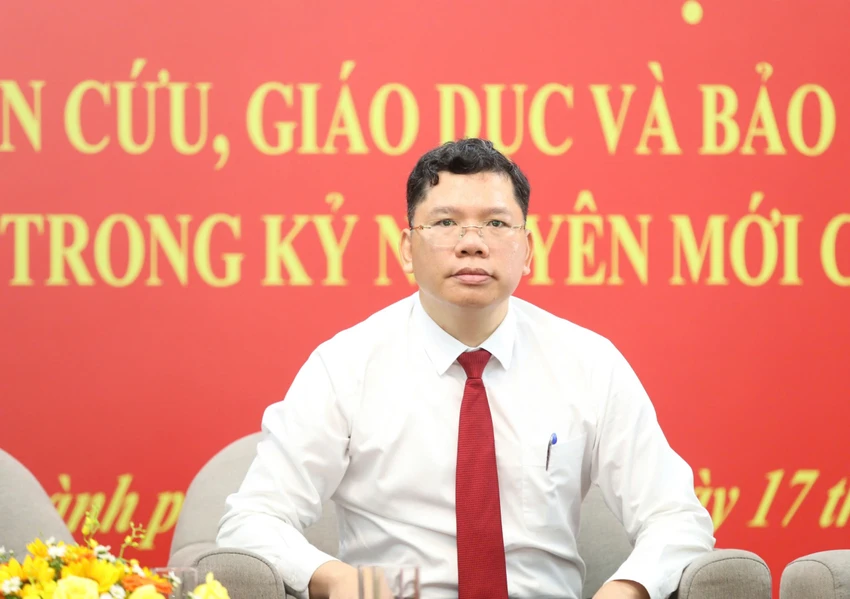 quyen-con-nguoi-hathu5.jpg