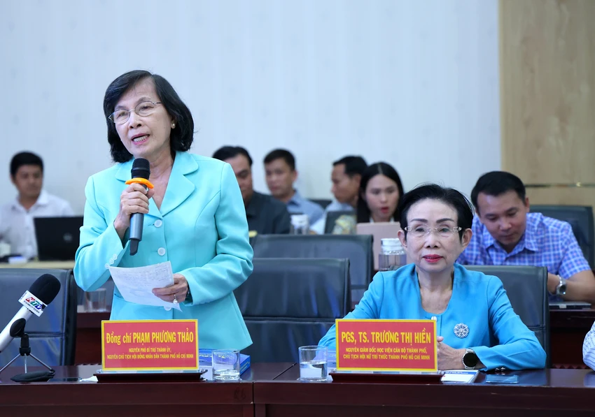 ba-pham-phuong-thao-1.JPG