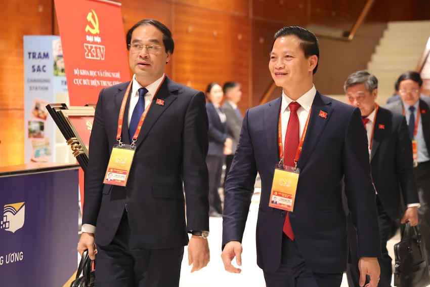 uy-vien-ban-chap-hanh-trung-uong-dang-xiv-2.JPG
