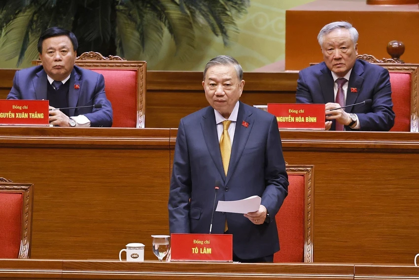 tong-bi-thu-to-lam-2-uy-vien-bo-chinh-tri.jpg