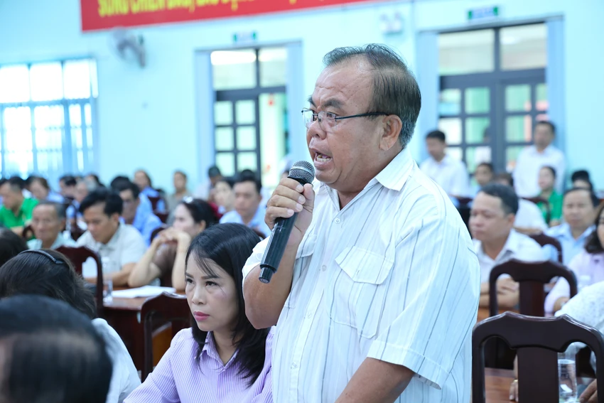 chu-tich-quoc-hoi-nong-dan-4.JPG