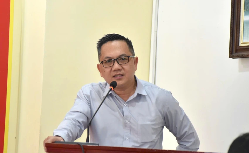 khoc-hoc-cong-nghe-3.jpg