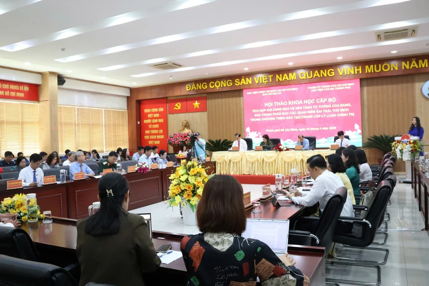 ly-luan-chinh-tri-1.jpg