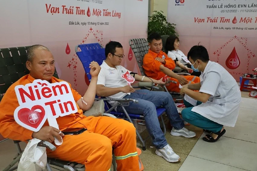 Tinh thần hiến máu nhân đạo được lan tỏa, hưởng ứng mạnh mẽ PC Đắk Nông Tinh thần hiến máu nhân đạo được lan tỏa, hưởng ứng mạnh mẽ PC Đắk Nông