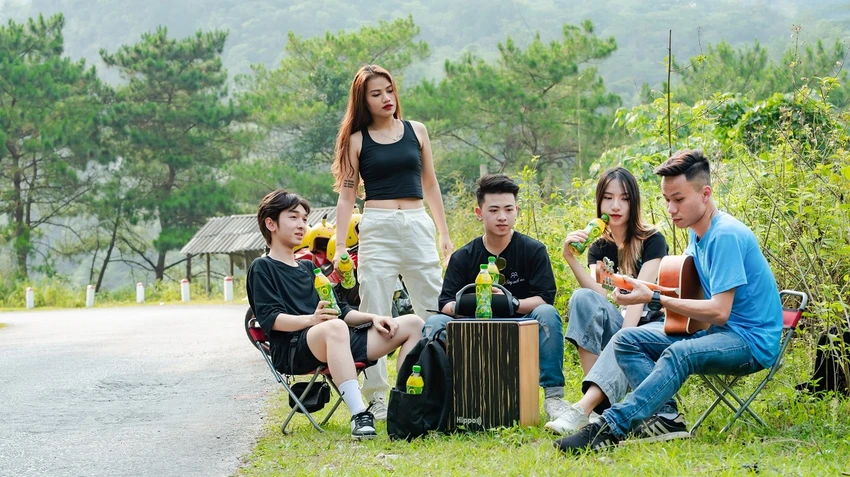 Trà Xanh Không Độ, thức uống hot hit không thể thiếu để giải nhiệt cuộc sống mỗi ngày của người trẻ.