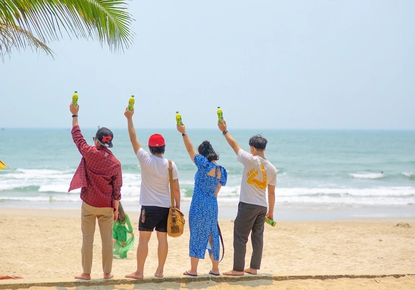 Trà Xanh Không Độ, thức uống yêu thích của người trẻ trên vạn dặm đường.