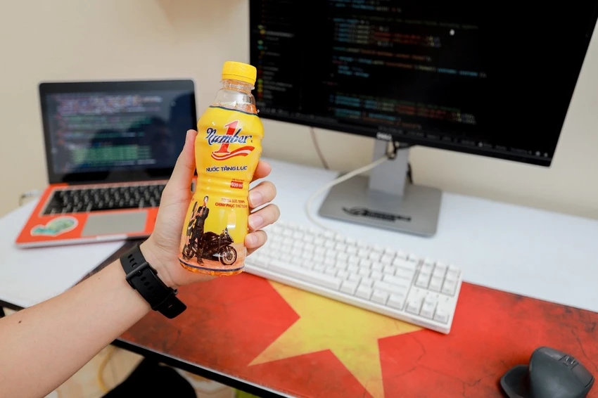 Sản phẩm nước tăng lực Number 1 được nhiều người tin dùng giúp lấy lại sức mạnh và sự tỉnh táo ngay tức thì Sản phẩm nước tăng lực Number 1 được nhiều người tin dùng giúp lấy lại sức mạnh và sự tỉnh táo ngay tức thì