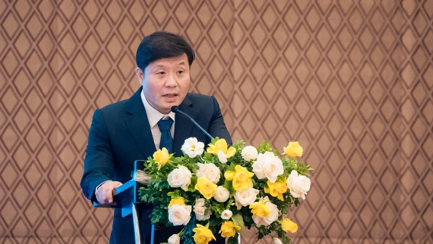 GS Vũ Hà Văn (Giám đốc Khoa học Quỹ VinIF - Tập đoàn Vingroup) khẳng định, phần thưởng lớn nhất cho VINIF trong 5 năm qua là sự tin tưởng từ các nhà khoa học, sinh viên, học viên, nghiên cứu sinh, các nhà nghiên cứu. GS Vũ Hà Văn (Giám đốc Khoa học Quỹ VinIF - Tập đoàn Vingroup) khẳng định, phần thưởng lớn nhất cho VINIF trong 5 năm qua là sự tin tưởng từ các nhà khoa học, sinh viên, học viên, nghiên cứu sinh, các nhà nghiên cứu.