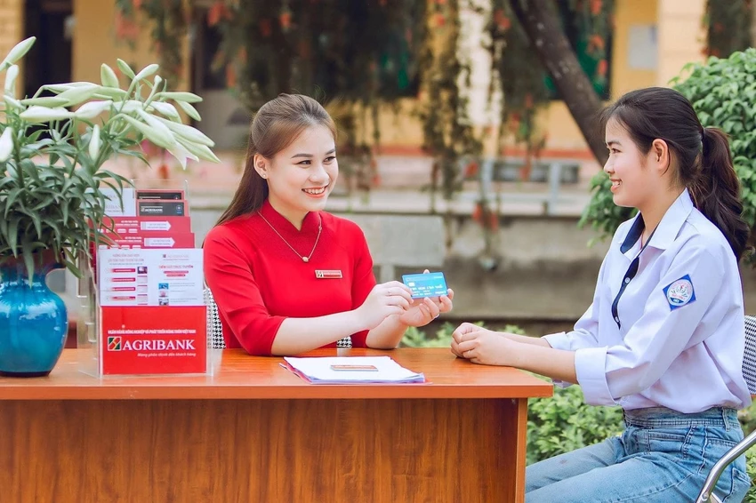 Agribank dành 1,833 tỷ đồng tặng tân sinh viên 2023 ảnh 1 Agribank dành 1,833 tỷ đồng tặng tân sinh viên 2023 ảnh 1