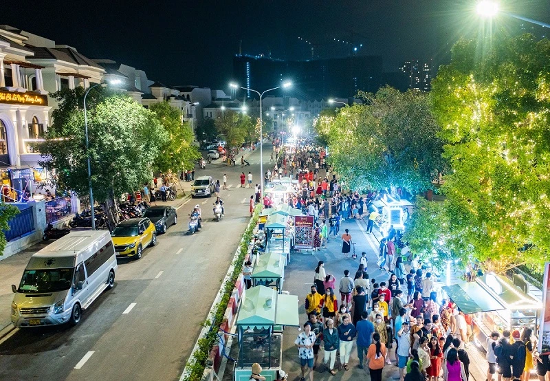 Phố đi bộ - Chợ đêm náo nhiệt tại Vinhomes Grand Park Phố đi bộ - Chợ đêm náo nhiệt tại Vinhomes Grand Park