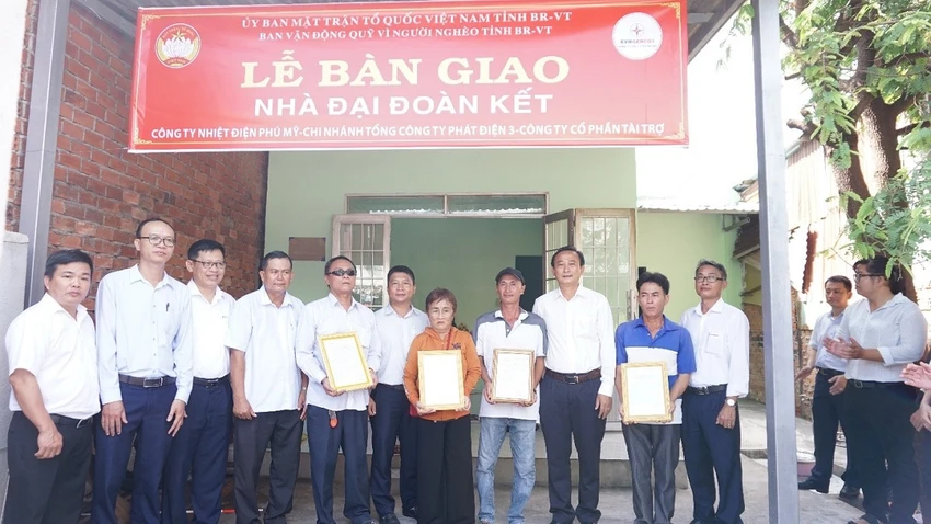 Genco3-trao-nha-dai-doan-ket1.jpg